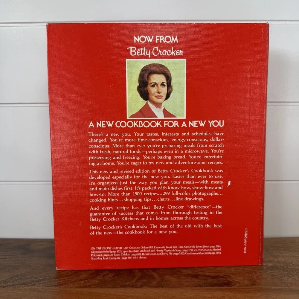 Betty Crocker Cookbook Revised 1978 Binder Granny Cottagecore Rustic Kitchen Vtg